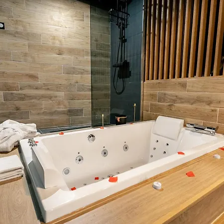 Apartment La Cle - Studi Ose - Clim - Baignoire A Bulles - Wifi Toulon
